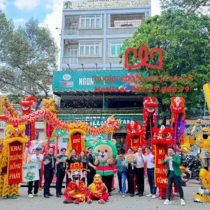 Múa Lân khai trương quận 12