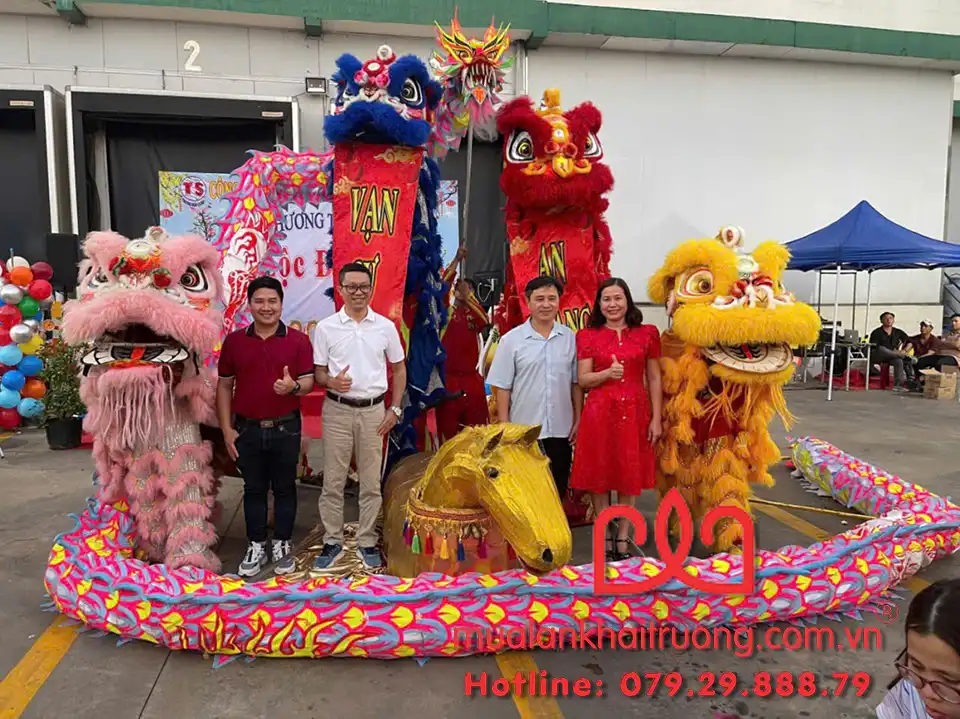 Lợi ích đắt giá của múa lân khai trương
